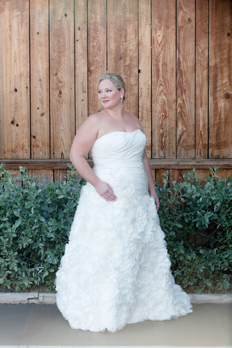 Coral & Turquoise St. Pete Beach Wedding via TheELD.com