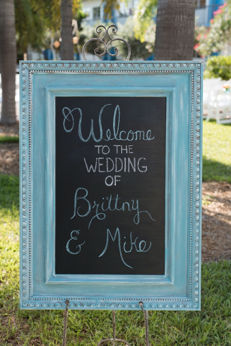 Coral & Turquoise St. Pete Beach Wedding via TheELD.com