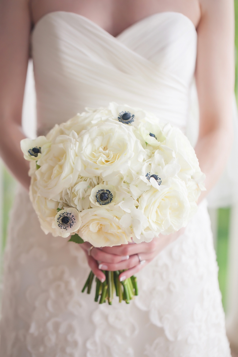 Elegant Black & Gold North Carolina Wedding via TheELD.com