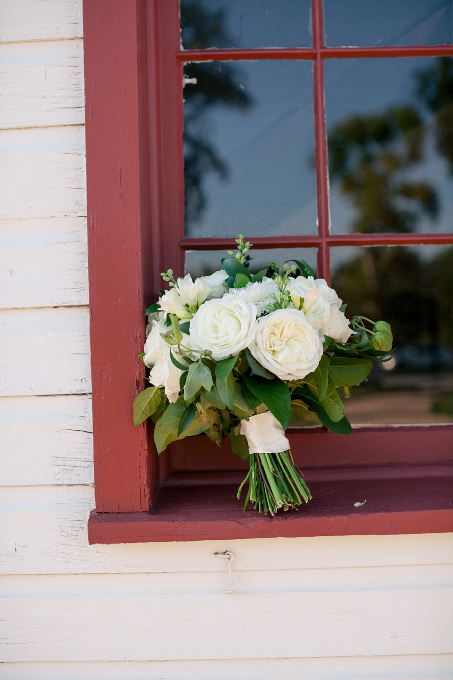 A Classic & Timeless North Carolina Wedding via TheELD.com