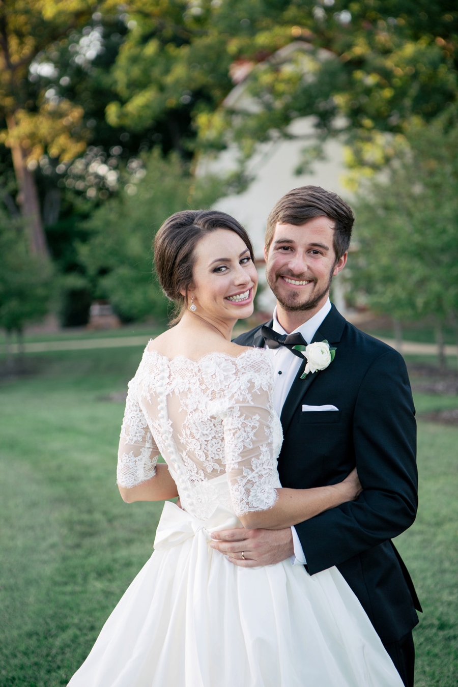 A Classic & Timeless North Carolina Wedding via TheELD.com