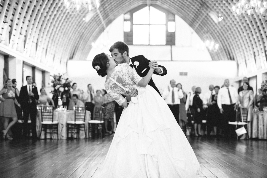 A Classic & Timeless North Carolina Wedding via TheELD.com