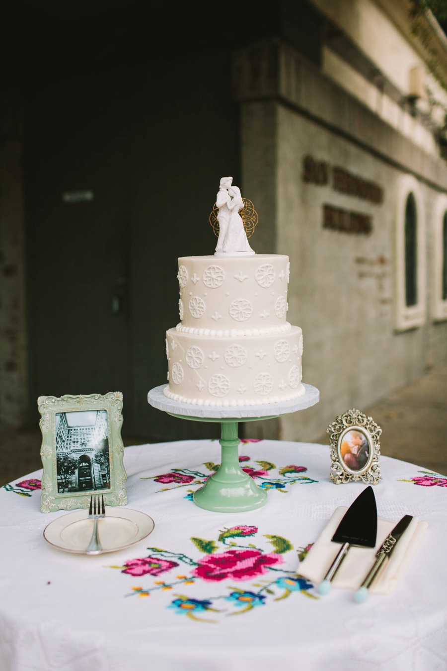 A Colorful Fiesta Inspired Los Angeles Wedding via TheELD.com