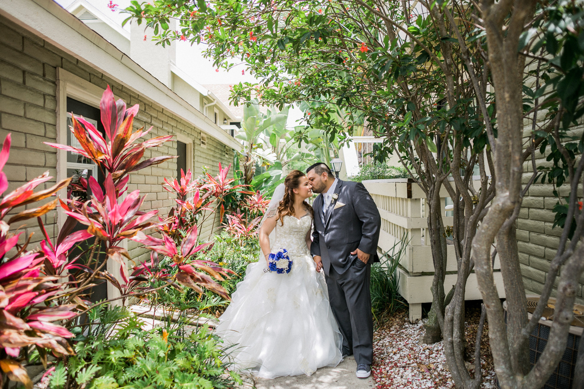 A Romantic Red White and Blue Wedding via TheELD.com