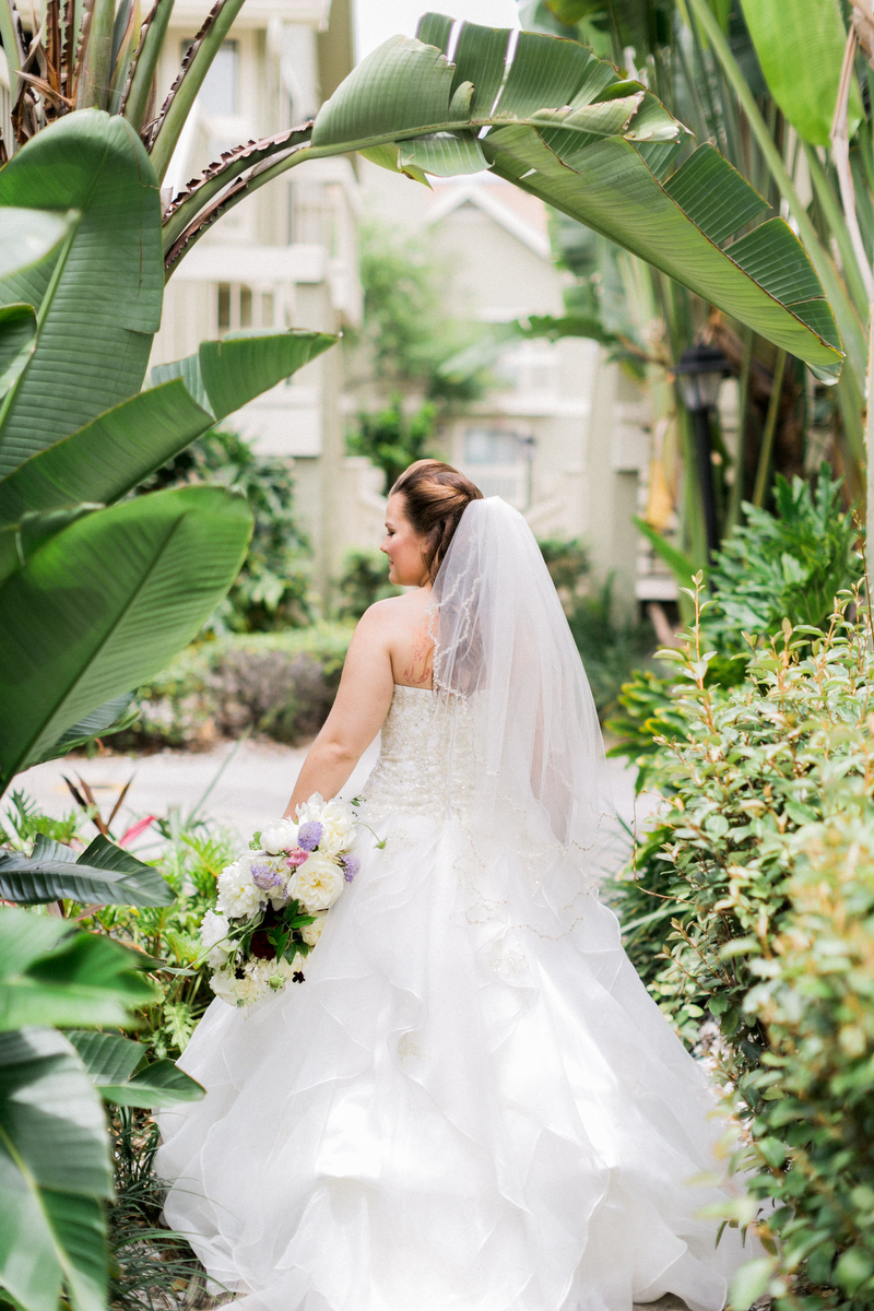 A Romantic Red White and Blue Wedding via TheELD.com