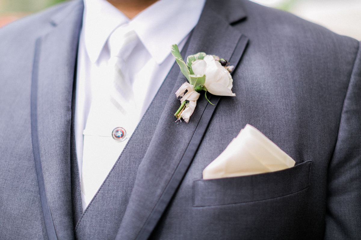 A Romantic Red White and Blue Wedding via TheELD.com