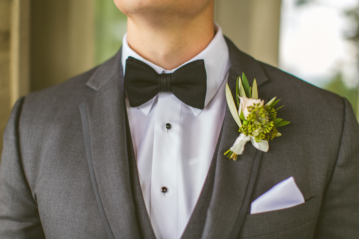 A Vintage Elegant North Carolina Wedding via TheELD.com