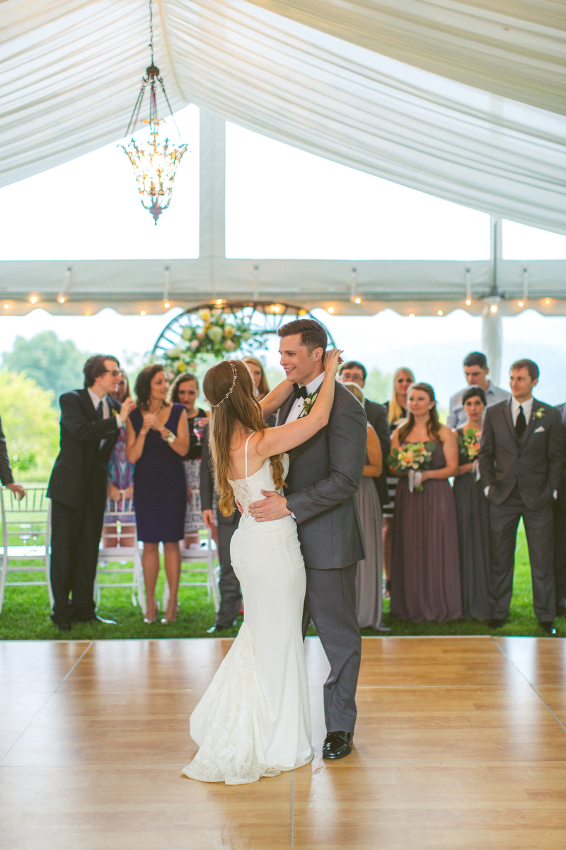 A Vintage Elegant North Carolina Wedding via TheELD.com