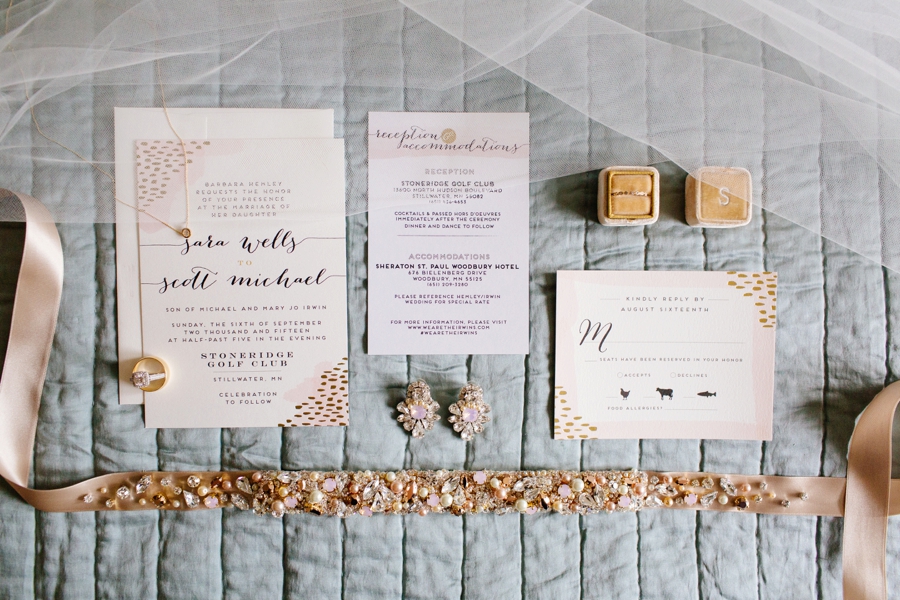 An Organic Blush & Burgundy Minnesota Wedding via TheELD.com