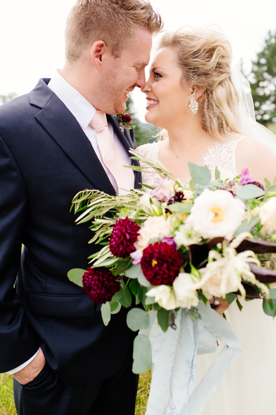 An Organic Blush & Burgundy Minnesota Wedding via TheELD.com