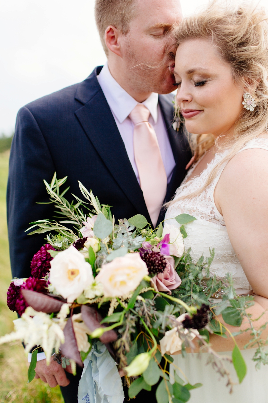 An Organic Blush & Burgundy Minnesota Wedding via TheELD.com