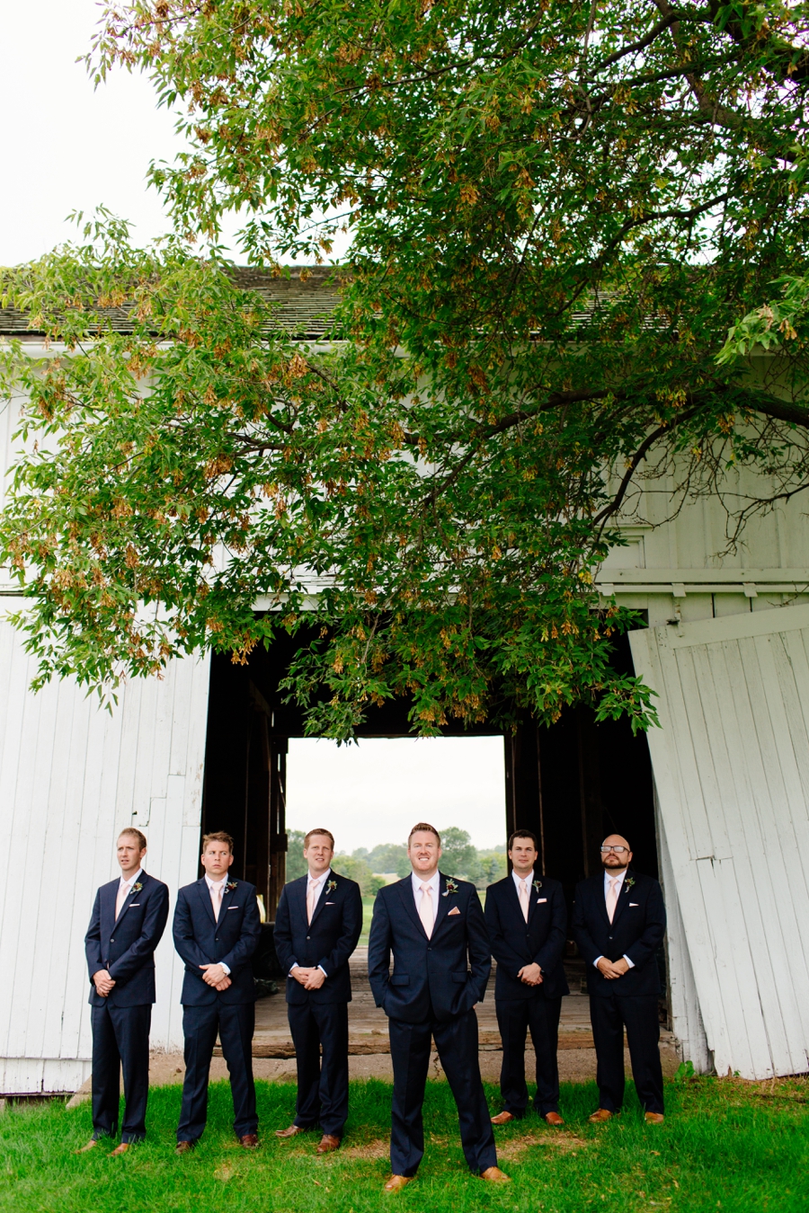 An Organic Blush & Burgundy Minnesota Wedding via TheELD.com