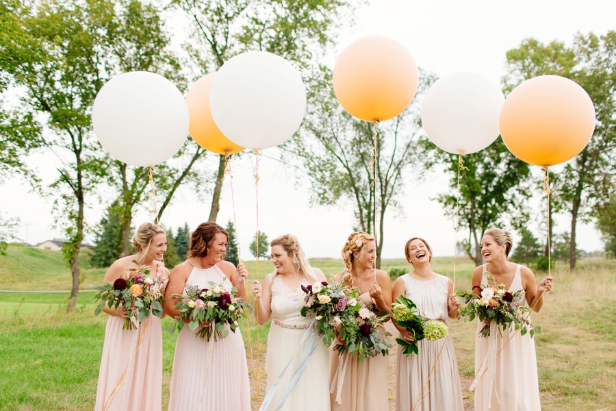 An Organic Blush & Burgundy Minnesota Wedding via TheELD.com