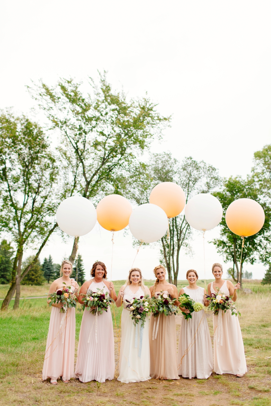 An Organic Blush & Burgundy Minnesota Wedding via TheELD.com
