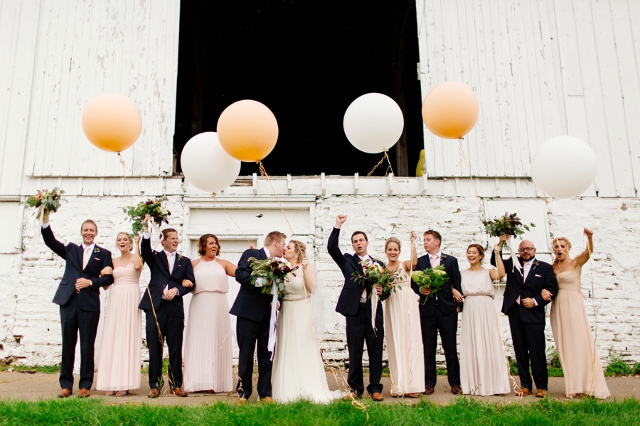 An Organic Blush & Burgundy Minnesota Wedding via TheELD.com