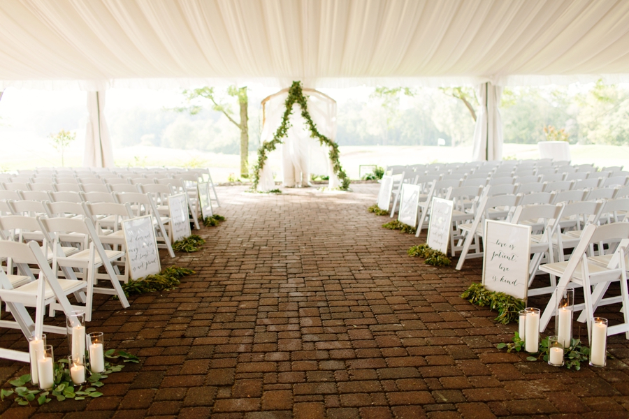 An Organic Blush & Burgundy Minnesota Wedding via TheELD.com