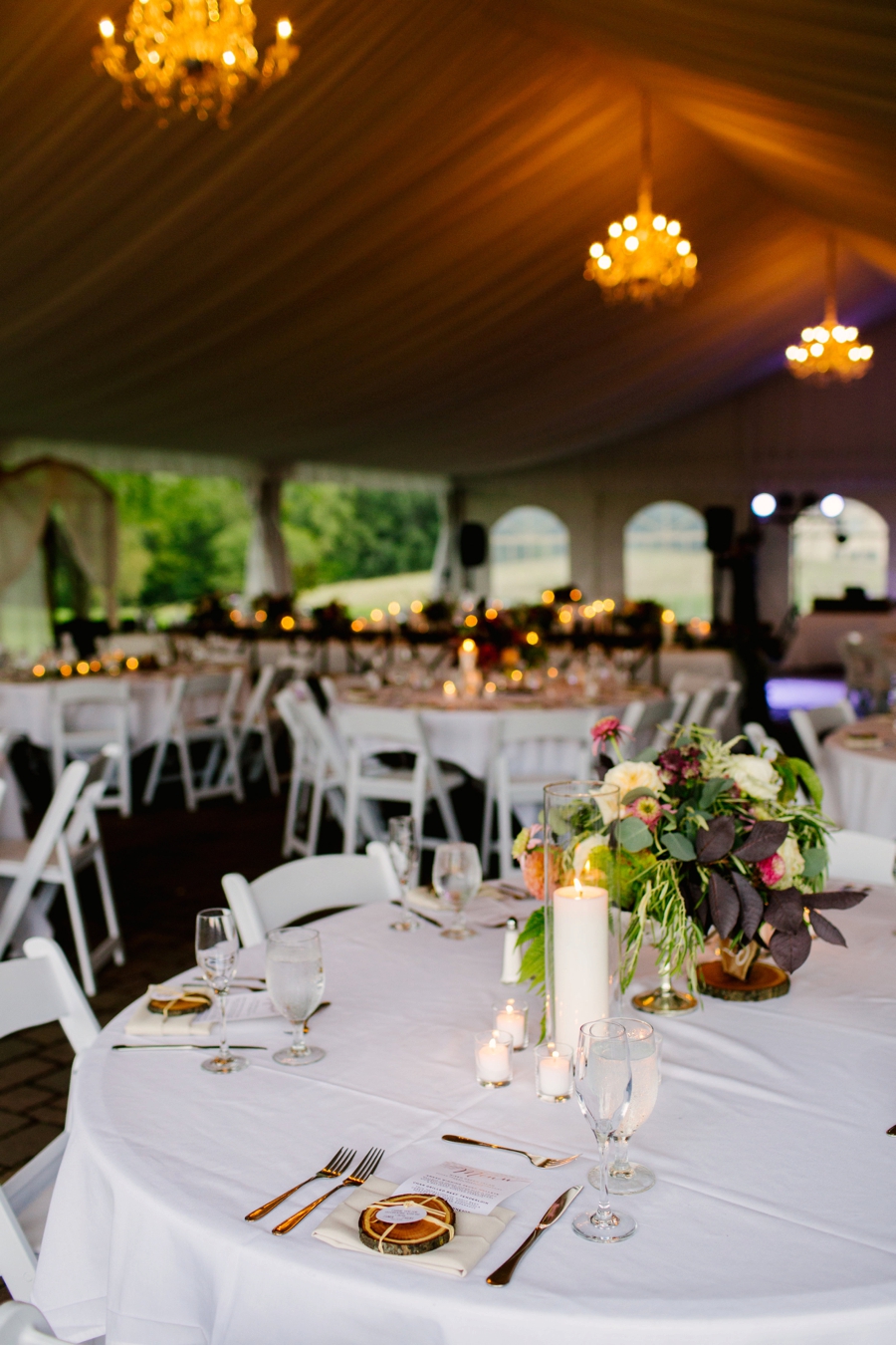 An Organic Blush & Burgundy Minnesota Wedding via TheELD.com