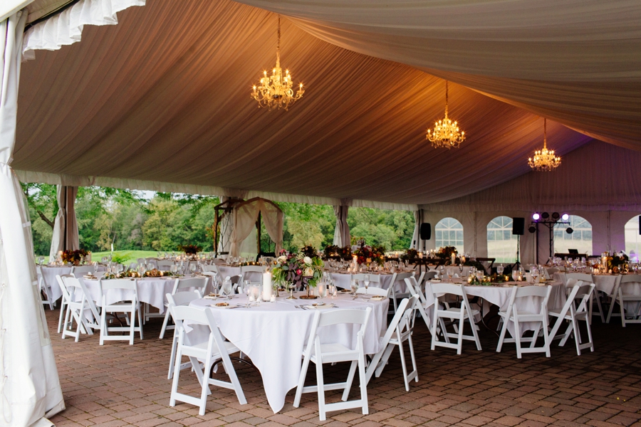 An Organic Blush & Burgundy Minnesota Wedding via TheELD.com