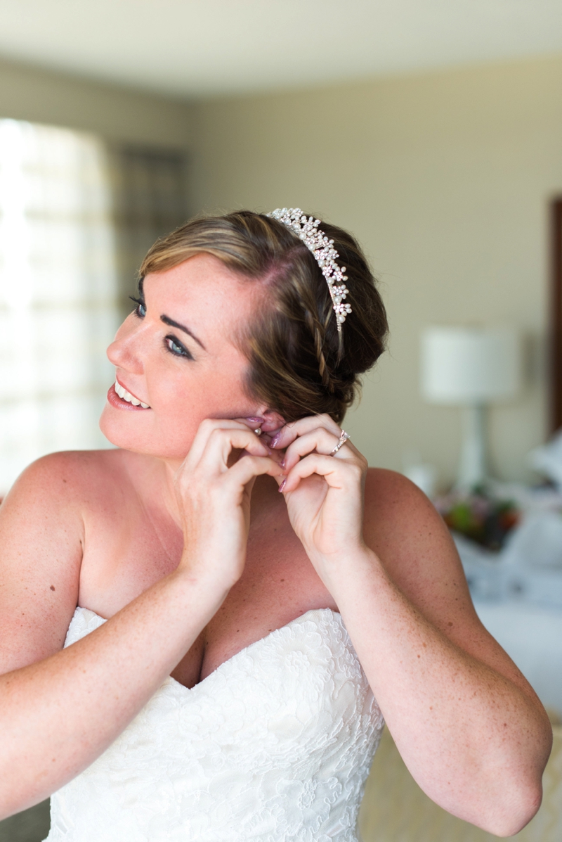 A Colorful & Tropical Beach Wedding via TheELD.com