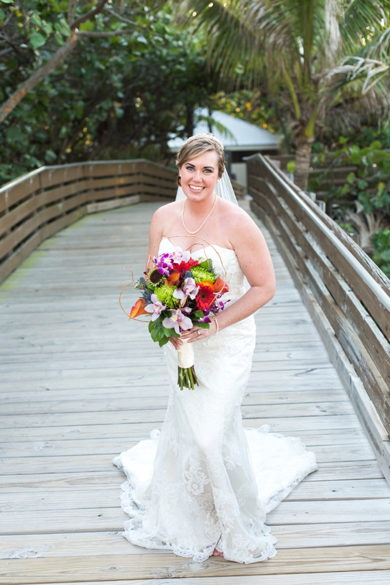 A Colorful & Tropical Beach Wedding via TheELD.com