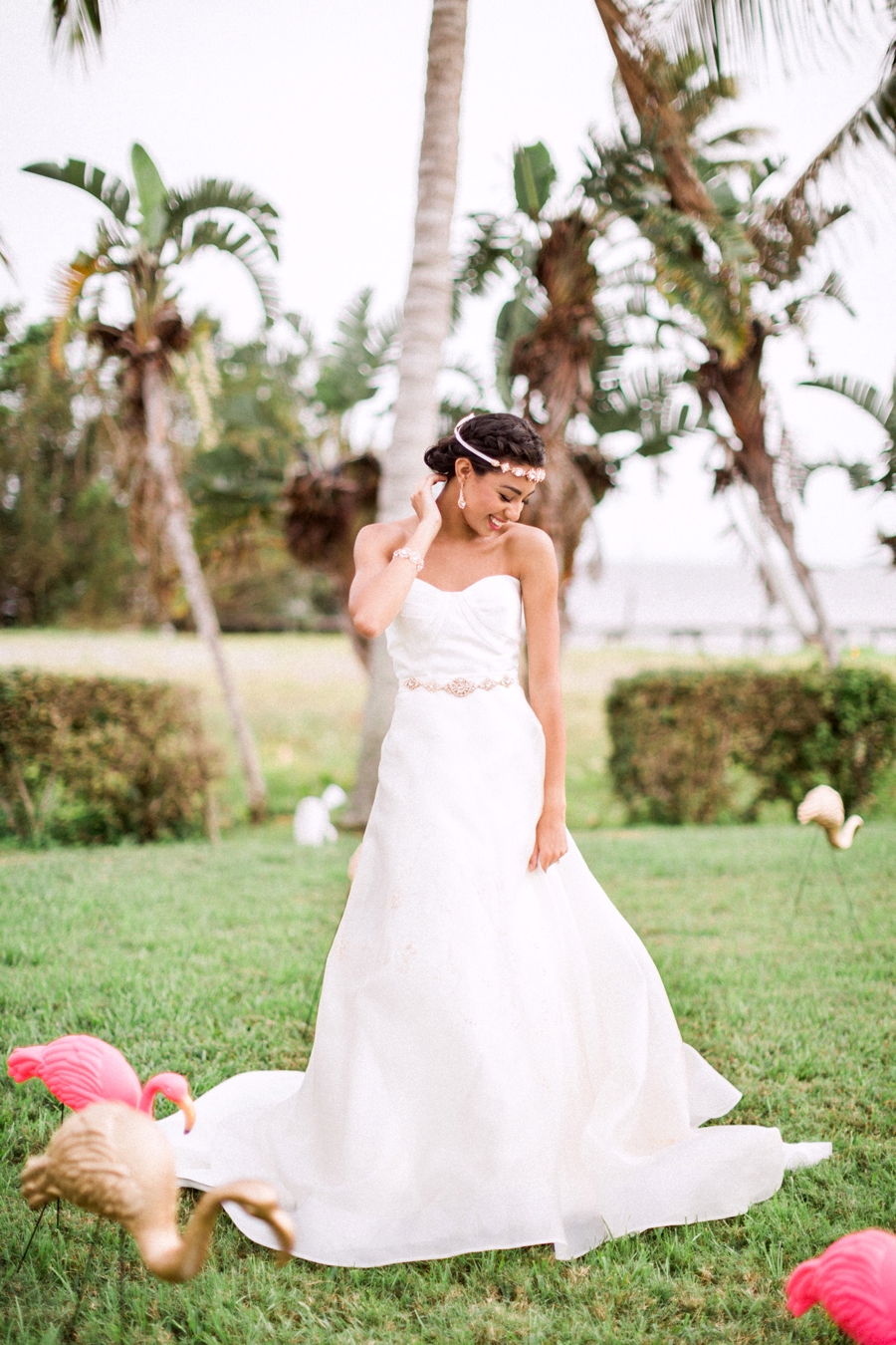 Chic Florida Inspired Pink and Aqua Wedding Ideas via TheELD.com