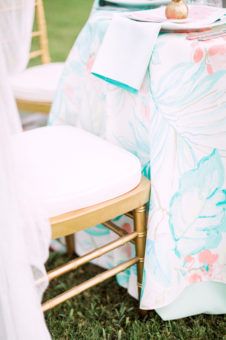 Chic Florida Inspired Pink and Aqua Wedding Ideas via TheELD.com