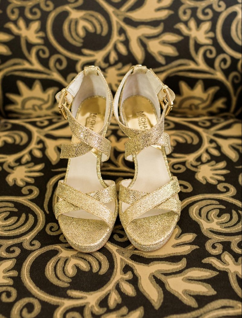 Chic Kate Spade Inspired Oklahoma Wedding via TheELD.com