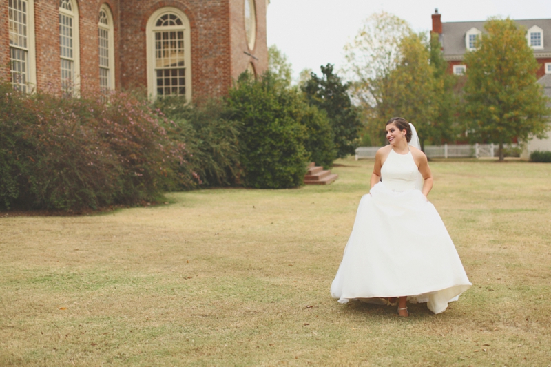 Classic Green & White Alabama Wedding via TheELD.com