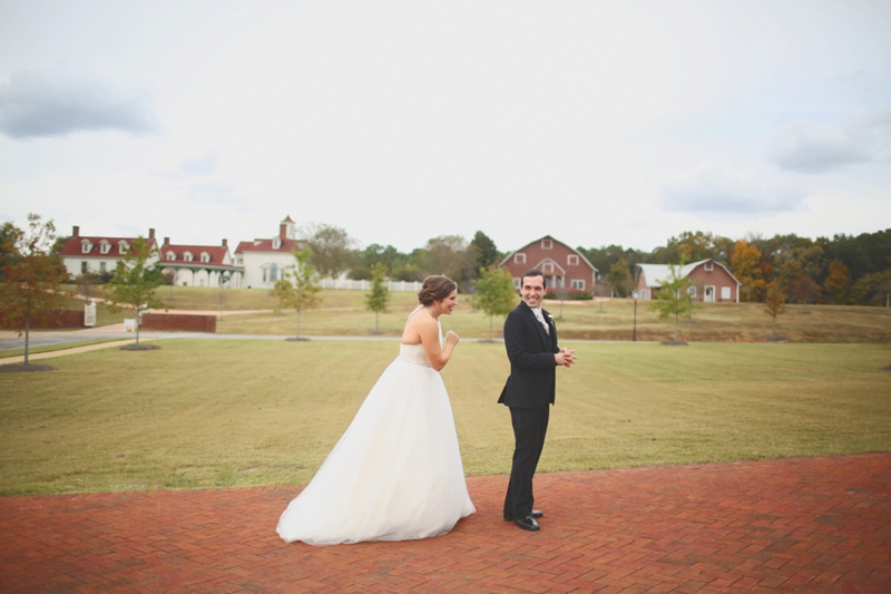 Classic Green & White Alabama Wedding via TheELD.com