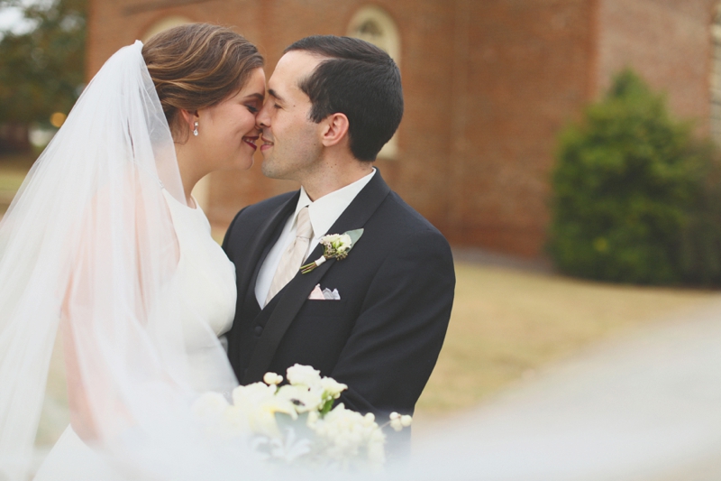 Classic Green & White Alabama Wedding via TheELD.com