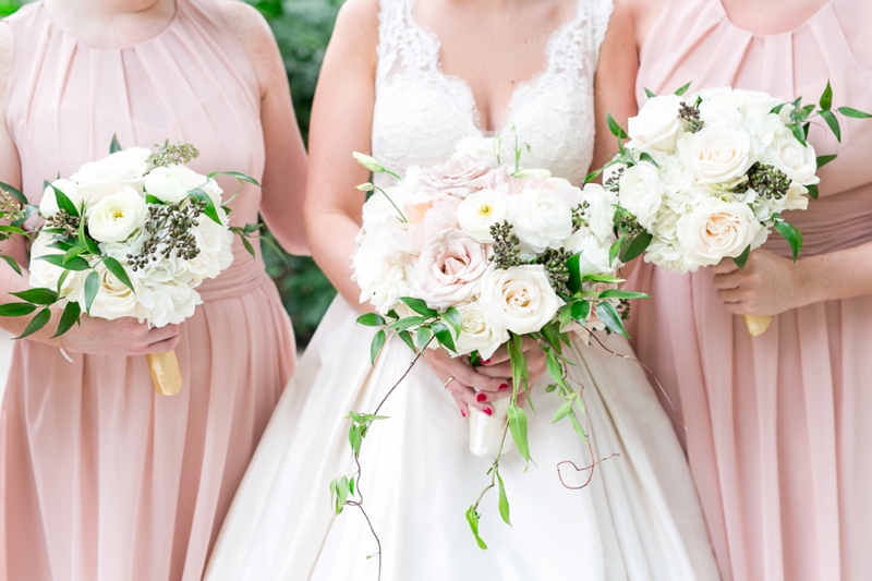 Elegant Champagne & Blush Orlando Wedding via TheELD.com