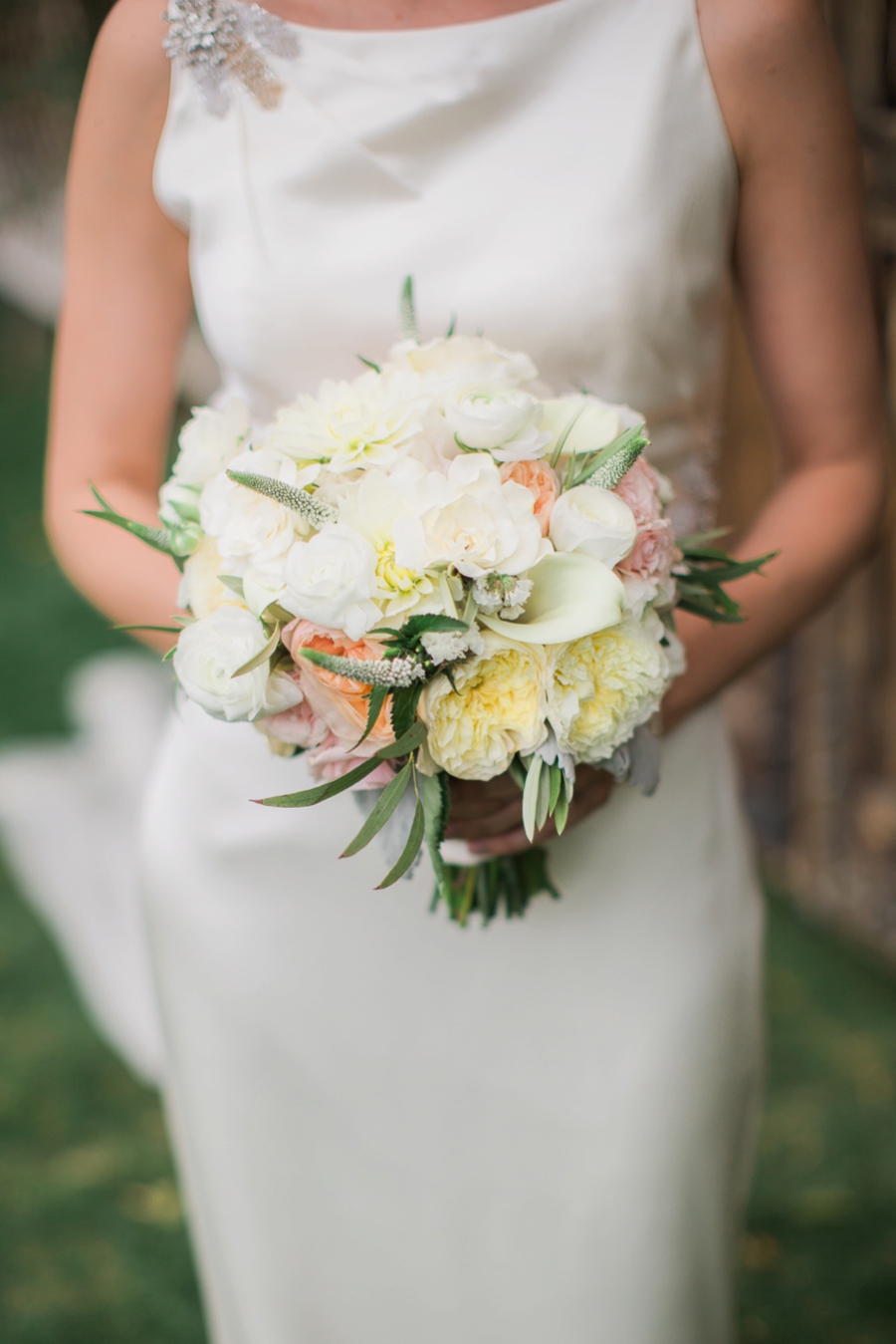 An Elegant Parker Palm Springs Wedding via TheELD.com