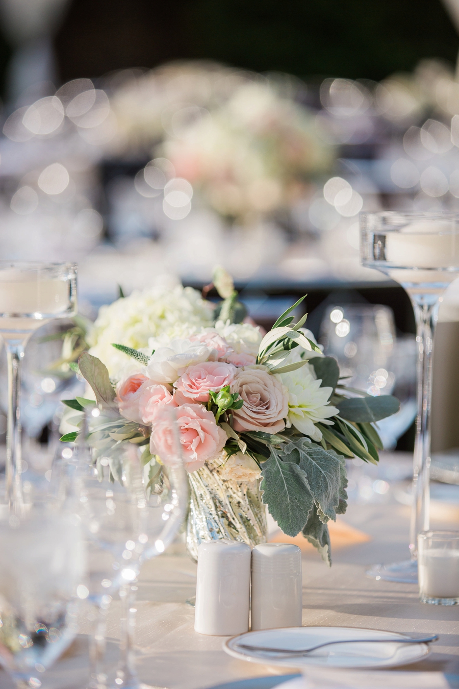 An Elegant Parker Palm Springs Wedding via TheELD.com