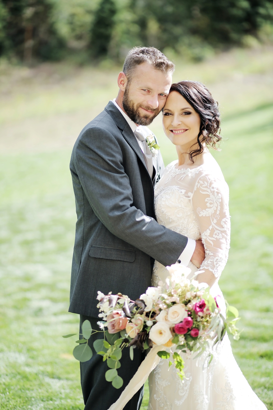 An Intimate & Romantic Utah Wedding via TheELD.com