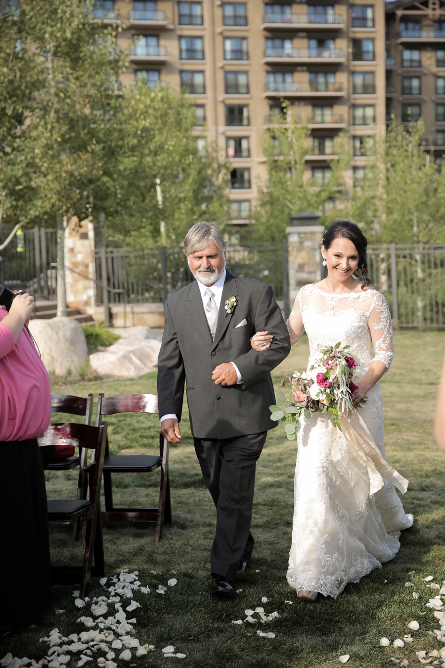 An Intimate & Romantic Utah Wedding via TheELD.com