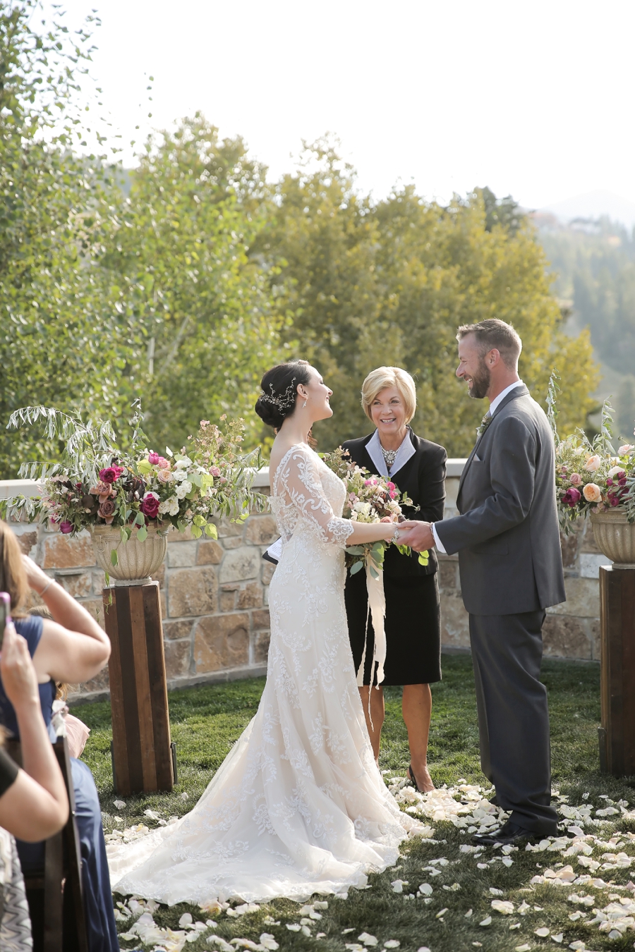 An Intimate & Romantic Utah Wedding via TheELD.com