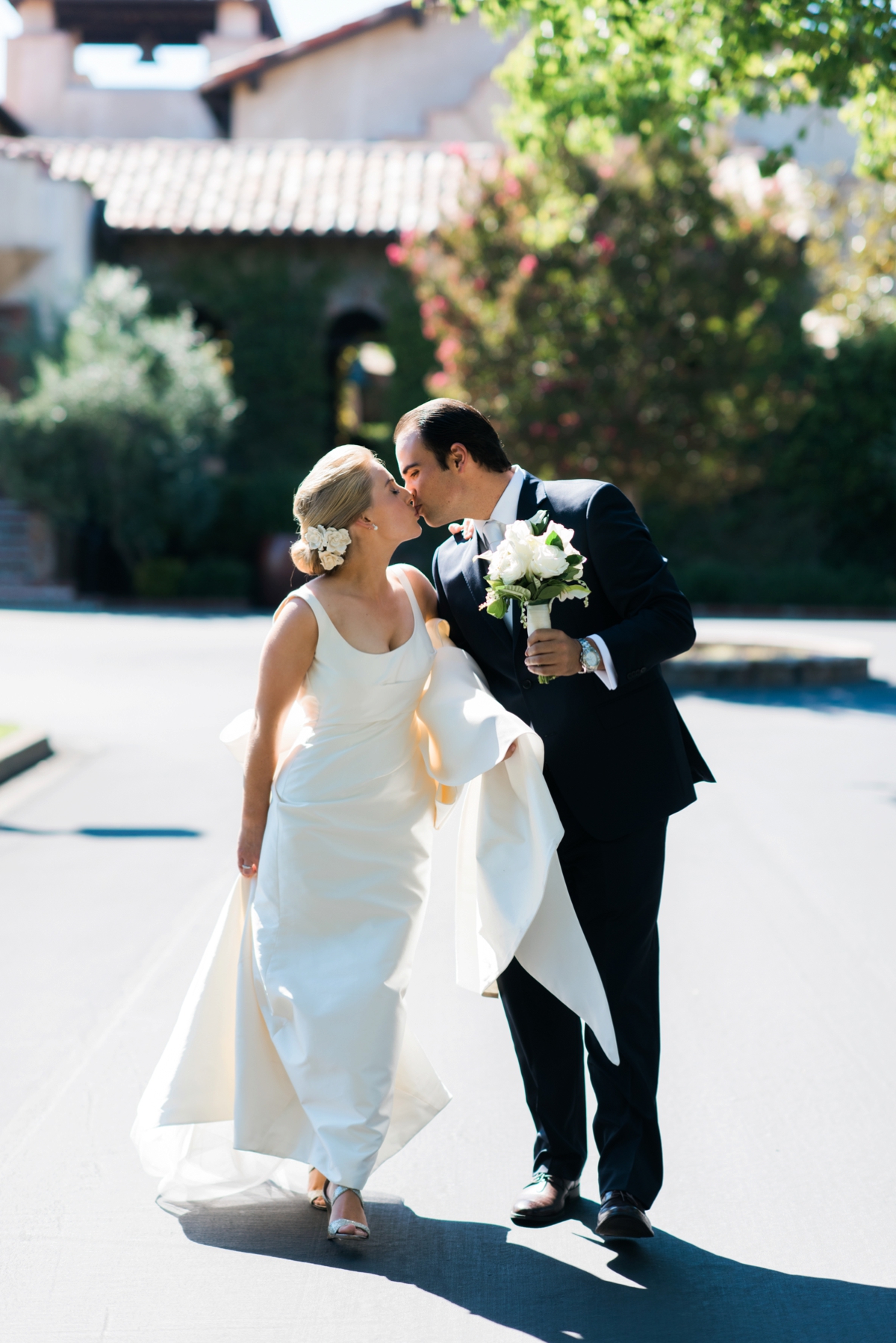 Elegant Green & White Sonoma Wedding via TheELD.com