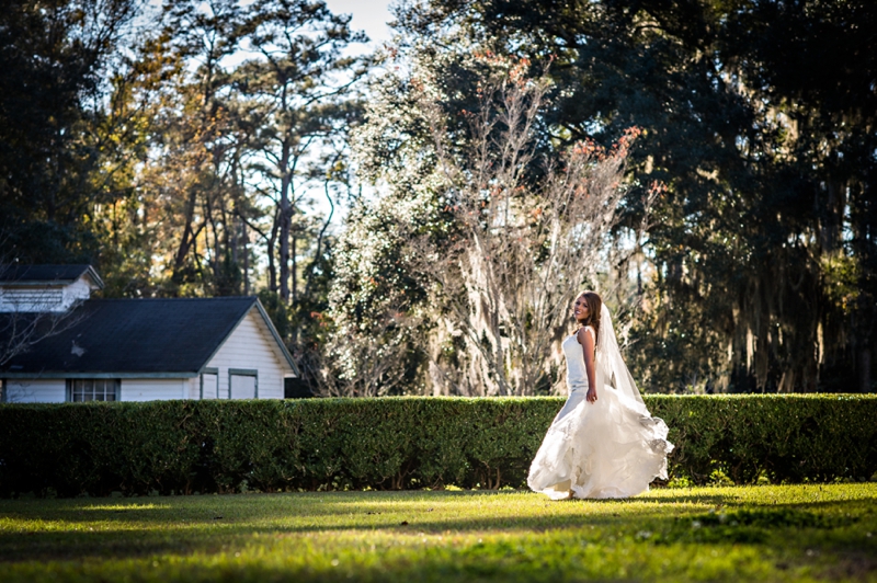 A Southern Elegant Green & White Wedding In Georgia via TheELD.com