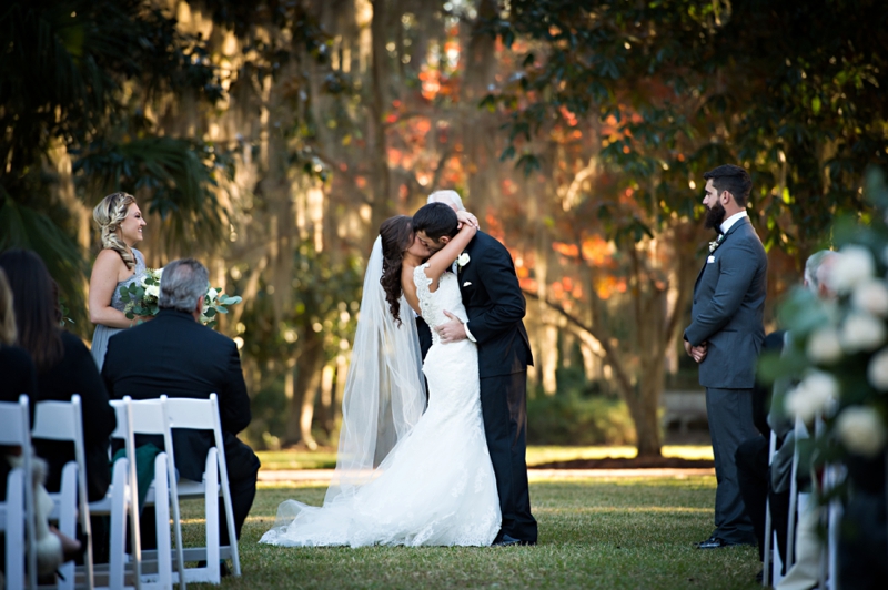 A Southern Elegant Green & White Wedding In Georgia via TheELD.com