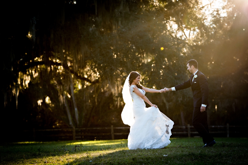 A Southern Elegant Green & White Wedding In Georgia via TheELD.com