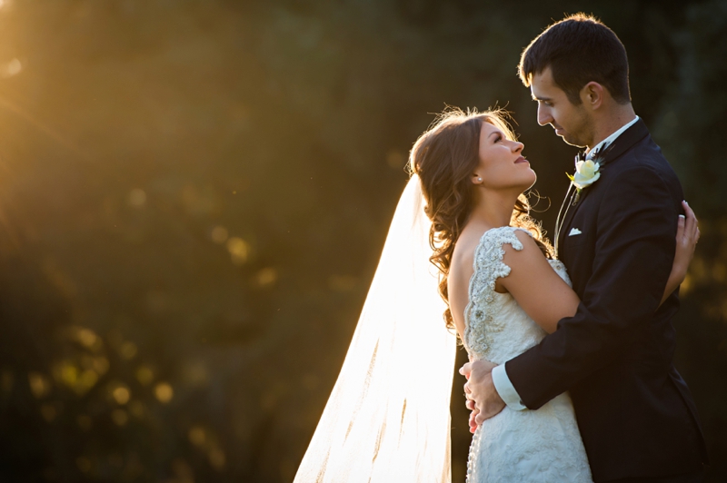 A Southern Elegant Green & White Wedding In Georgia via TheELD.com