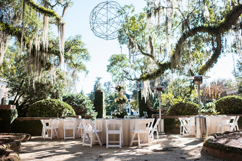 A Southern Elegant Green & White Wedding In Georgia via TheELD.com