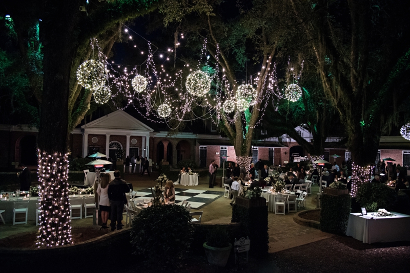 A Southern Elegant Green & White Wedding In Georgia via TheELD.com