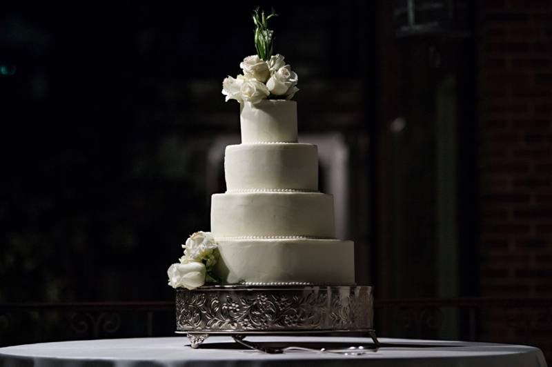 A Southern Elegant Green & White Wedding In Georgia via TheELD.com