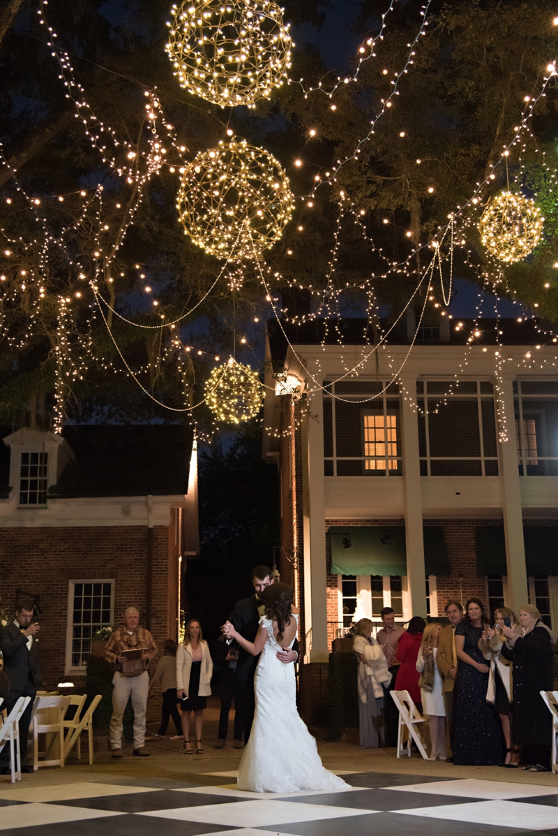 A Southern Elegant Green & White Wedding In Georgia via TheELD.com