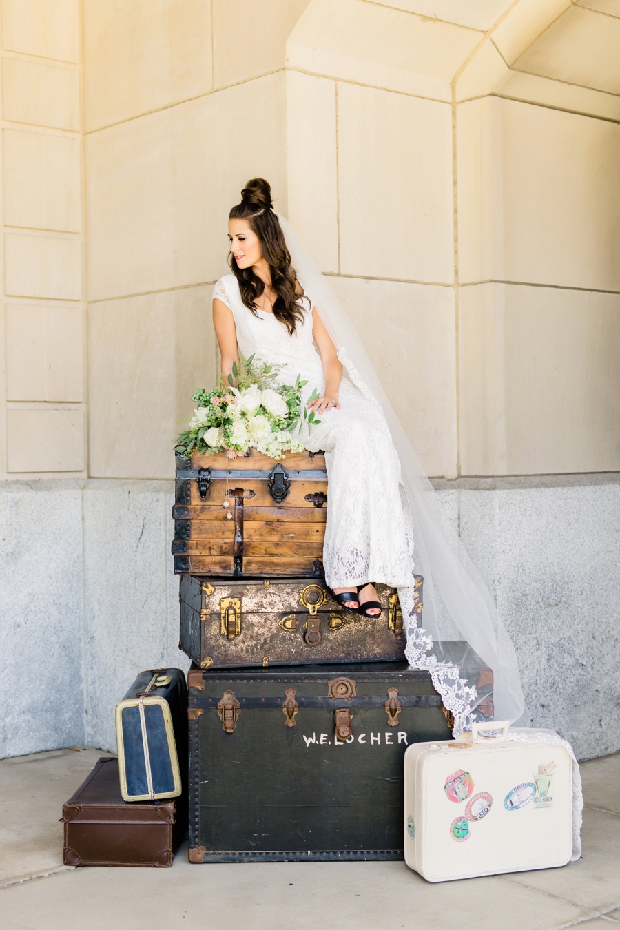 City Chic Marble Inspired Wedding Ideas via TheELD.com