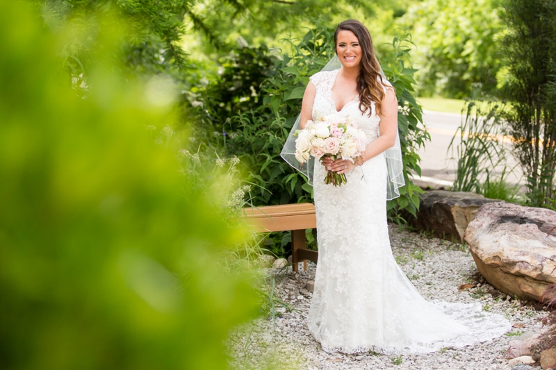 Gorgeous Pink & Red St. Louis Wedding via TheELD.com