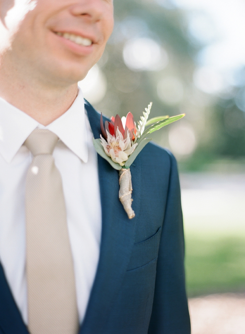 A Navy & Gold Gainesville Wedding via TheELD.com