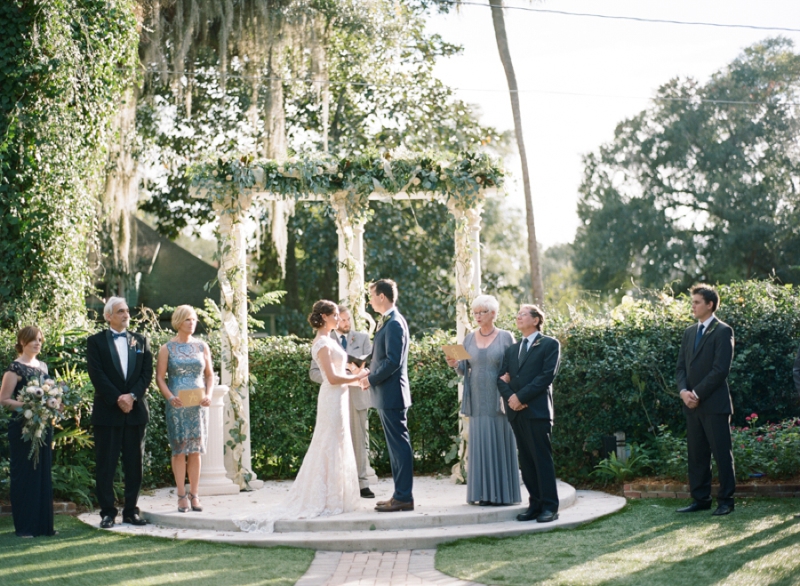 A Navy & Gold Gainesville Wedding via TheELD.com