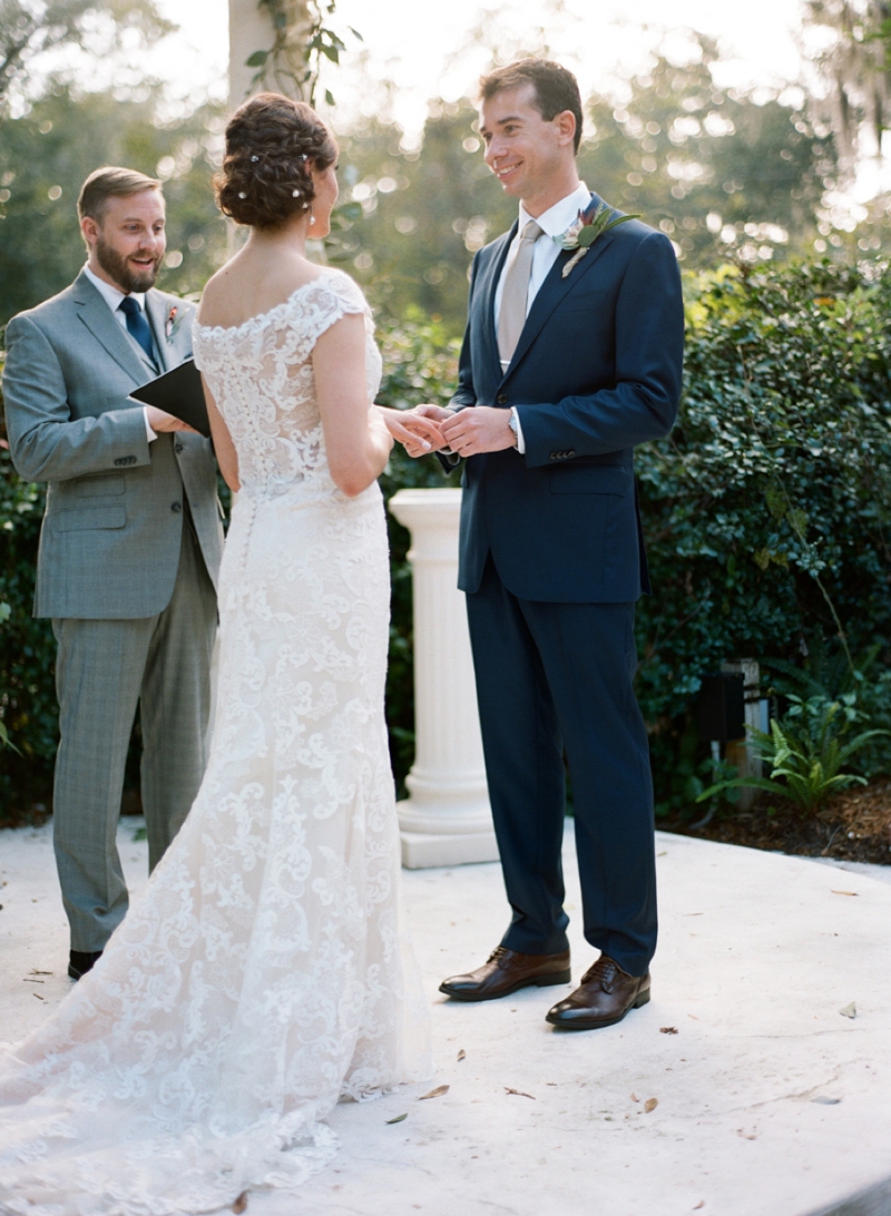 A Navy & Gold Gainesville Wedding via TheELD.com